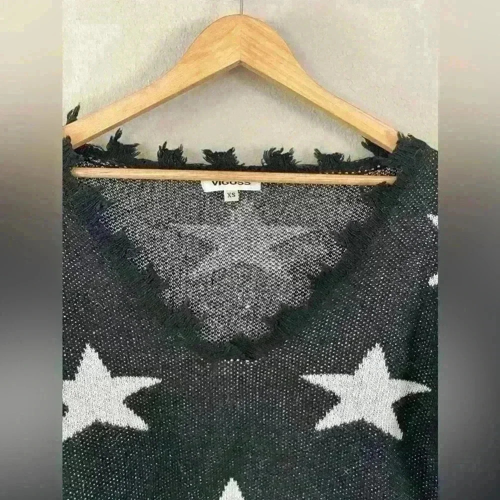 Vigoss Black and White Stars Raw Hem V Neck Sweater XS - Picture 4 of 10